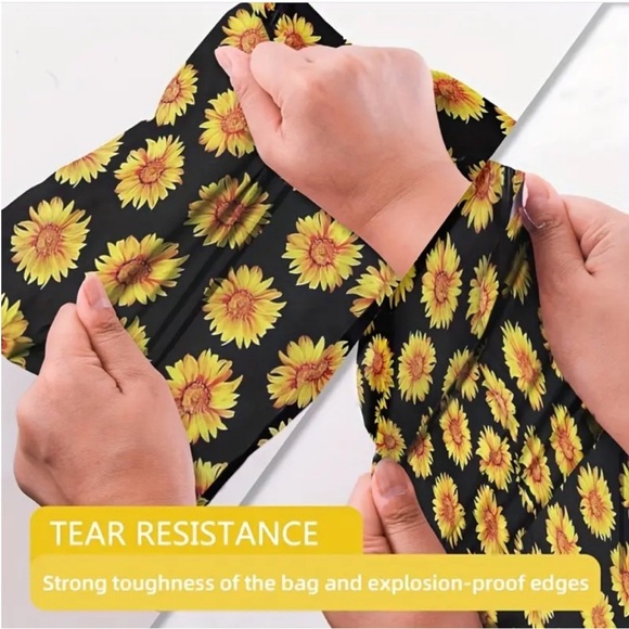 25 10x13 Poly Mailers & 200 Stickers - Picture 10 of 11